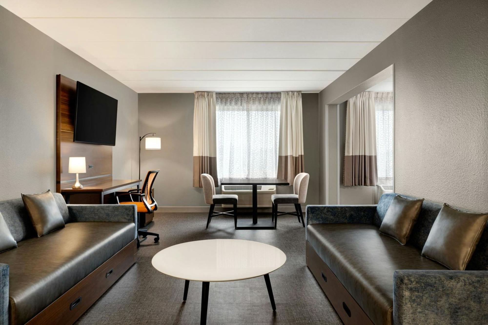 Four Points By Sheraton Columbus-polaris 3*