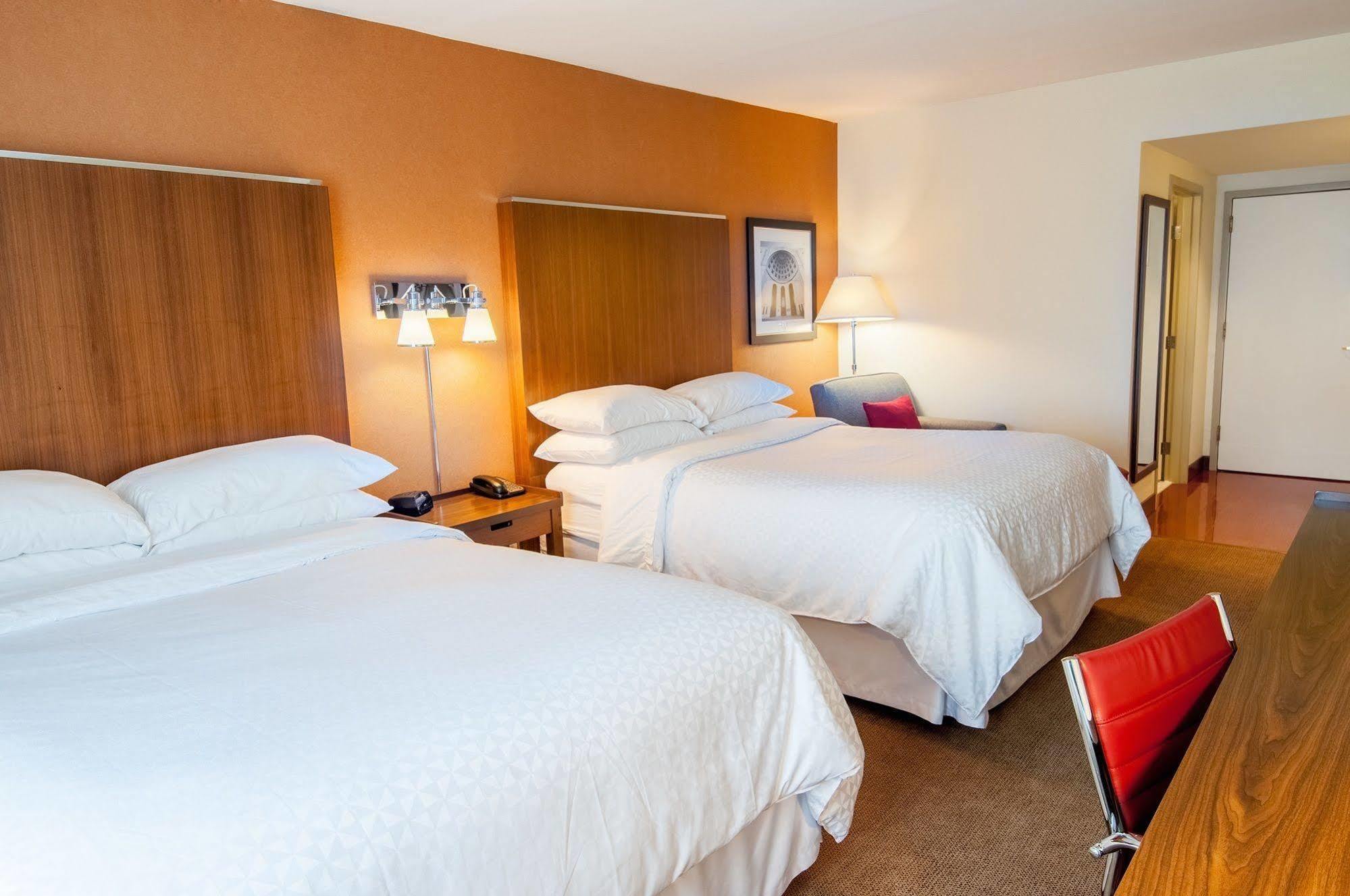 Hotel Four Points By Sheraton Columbus-polaris 3*
